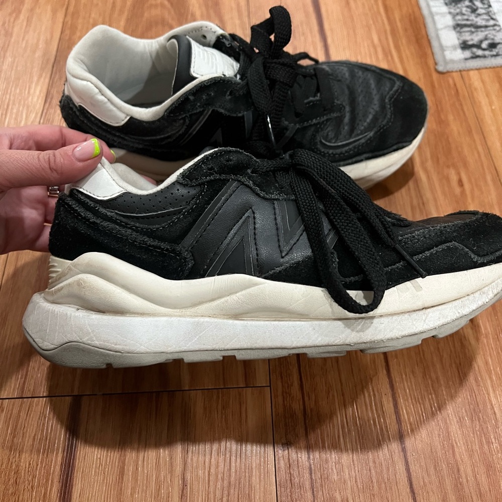 New Balance Black and White Women's Sneakers